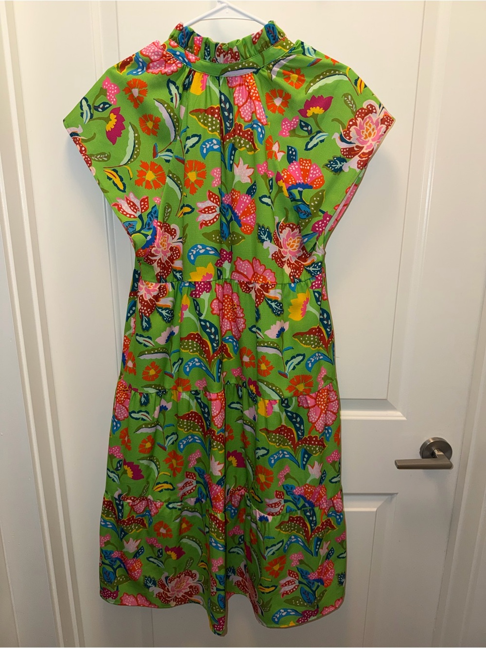 CROSBY by Mollie Burch Lime Green Floral V-Neck Midi Dress - Picture 2 of 5